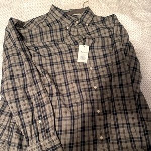Fashionable 2XL button down shirt for the big and tall man. (New with tag)
